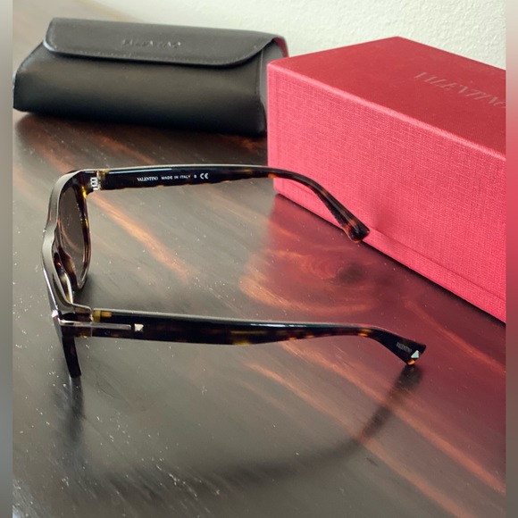 Valentino cateye sunglasses - Picture 5 of 7